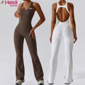Combinaison de yoga une pièce décontractée avec logo personnalisé, dos évidé, jambe large évasée, pour la gym et le fitness - Product Image 1