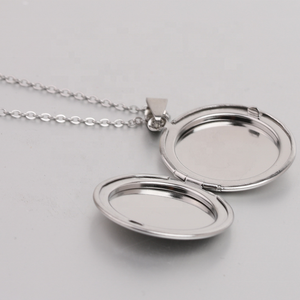 Ожерелье-медальон из нержавеющей стали с золотым покрытием, 27 мм - Product Image 4