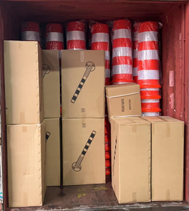 Cảnh báo dẫn ánh sáng 1090mm có thể tháo rời linh hoạt Thùng giao thông Thùng bài delineator - Product Image 6