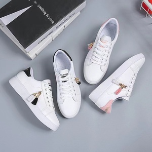 Baskets décontractées pour femmes, nouvelle collection printemps-<span class=keywords><strong>automne</strong></span>, chaussures blanches tendance, stock <span class=keywords><strong>2022</strong></span>, respirantes, à lacets, en PU du Guangdong pour femmes - Product Image 4