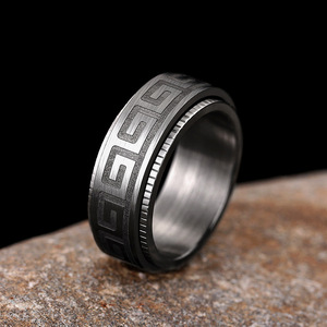 Anello di Design Unico con Motivo Testurizzato Rotante, Tendenza Scura di Lusso Leggero - Product Image 1