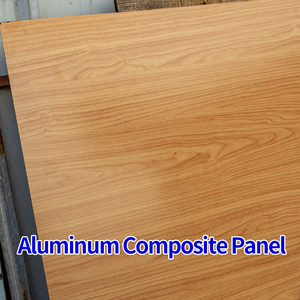 Panneau ACP Alucobond revêtu de PVDF à effet bois pour revêtement de façade extérieure et tête de porte dans les bâtiments hôteliers - Product Image 1