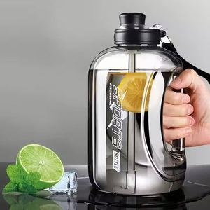 Botella de Agua Ligera Libre de BPA para Gimnasio/Camping con Asa Antiderrames para Agua Hirviendo, Deportes y Bebidas al Aire Libre - Product Image 1