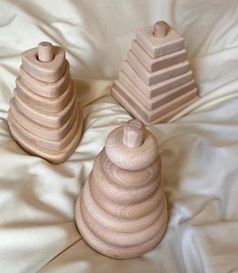 Pirámide Montessori madera natural eco juguete geométrico apilamiento formas de juguete anillos de apilamiento de madera pirámide arco iris para niños pequeños - Product Image 1