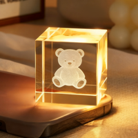 HBL personnalisé 6cm 8cm 3D boule de cristal Led Base en bois USB lampe animaux marins Table lumineuse bureau décor à la maison