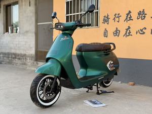 Vente en gros de motos d'occasion KZG, modèle de <span class=keywords><strong>scooter</strong></span> <span class=keywords><strong>125</strong></span>, 100-200CC >80km/h, design rétro, phare rond à LED, pneus larges de 120 mm - Product Image 4