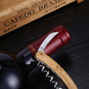 Ensemble cadeau de <span class=keywords><strong>tire</strong></span>-<span class=keywords><strong>bouchon</strong></span> à vin en bambou en bois de 4 pièces en gros avec boîte cadeau d'ouvre-bouteille de vin rouge - Product Image 5