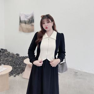 Veste tricotée de style français grande taille avec col à revers et fermeture éclair, coupe ajustée pour femme, noir et vert N8275 - Product Image 4