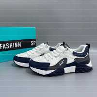 Nouvelles chaussures de skateboard à semelle épaisse de style mixte pour un usage quotidien, chaussures de marche en plein air décontractées pour hommes