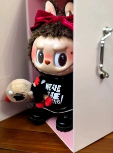 Originale Labubu PVC Vinyl Face Doll, Simpatici Giocattoli in <span class=keywords><strong>Peluche</strong></span> di Cotone della Serie Monsters Catch Me If You Can, Statuette Decorative - Product Image 2