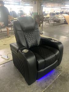 Fauteuil inclinable moderne de luxe en cuir véritable avec éclairage LED, structure en bois, fonctions intelligentes et tissu L4504 - Product Image 2