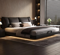 Lit flottant confortable de style moderne minimaliste de luxe léger avec surface en cuir véritable, cadre en chêne et pieds en métal pour chambre à coucher