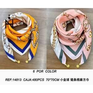 Foulard Quadrato 70x70Cm in Cotone con Motivo Geometrico a Catena, Accessorio di Moda Multifunzionale - Product Image 3