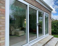 Design minimaliste double portes coulissantes en verre trempé robuste porte coulissante de balcon économe en énergie