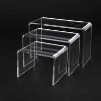 Présentoir de vitrine moderne écologique en acrylique transparent de haute qualité personnalisé rehausseur de chaussures bord doré pour commerce de détail assemblage facile pour