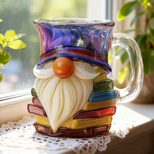 Tasse à café en verre Gnome Book Mug avec barbe et chapeau, idéale pour les lecteurs, cadeau - Product Image 1
