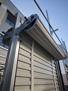 Porte de stockage commerciale enroulable anti-ouragan, résistante aux vents, en tôle, pour mini-entrepôt - Product Image 1