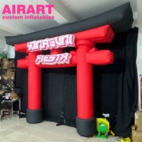 Arches gonflables pour la décoration d'événements en intérieur. Arche gonflable rouge pour l'affichage.