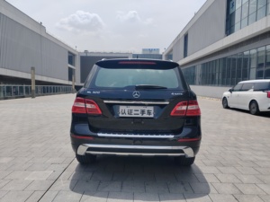 <span class=keywords><strong>Mercedes</strong></span>-Benz <span class=keywords><strong>ML</strong></span> 320 <span class=keywords><strong>2015</strong></span> <span class=keywords><strong>4MATIC</strong></span> SUV d'occasion, 3.0T V6 272 ch Biturbo AWD, grand luxe, bien entretenu, prêt à être expédié - Product Image 4