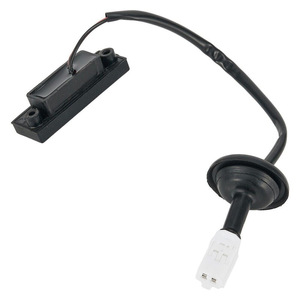 Botón de desbloqueo de la puerta trasera 81260-1R000 para pieza de repuesto del maletero del coche - Product Image 3