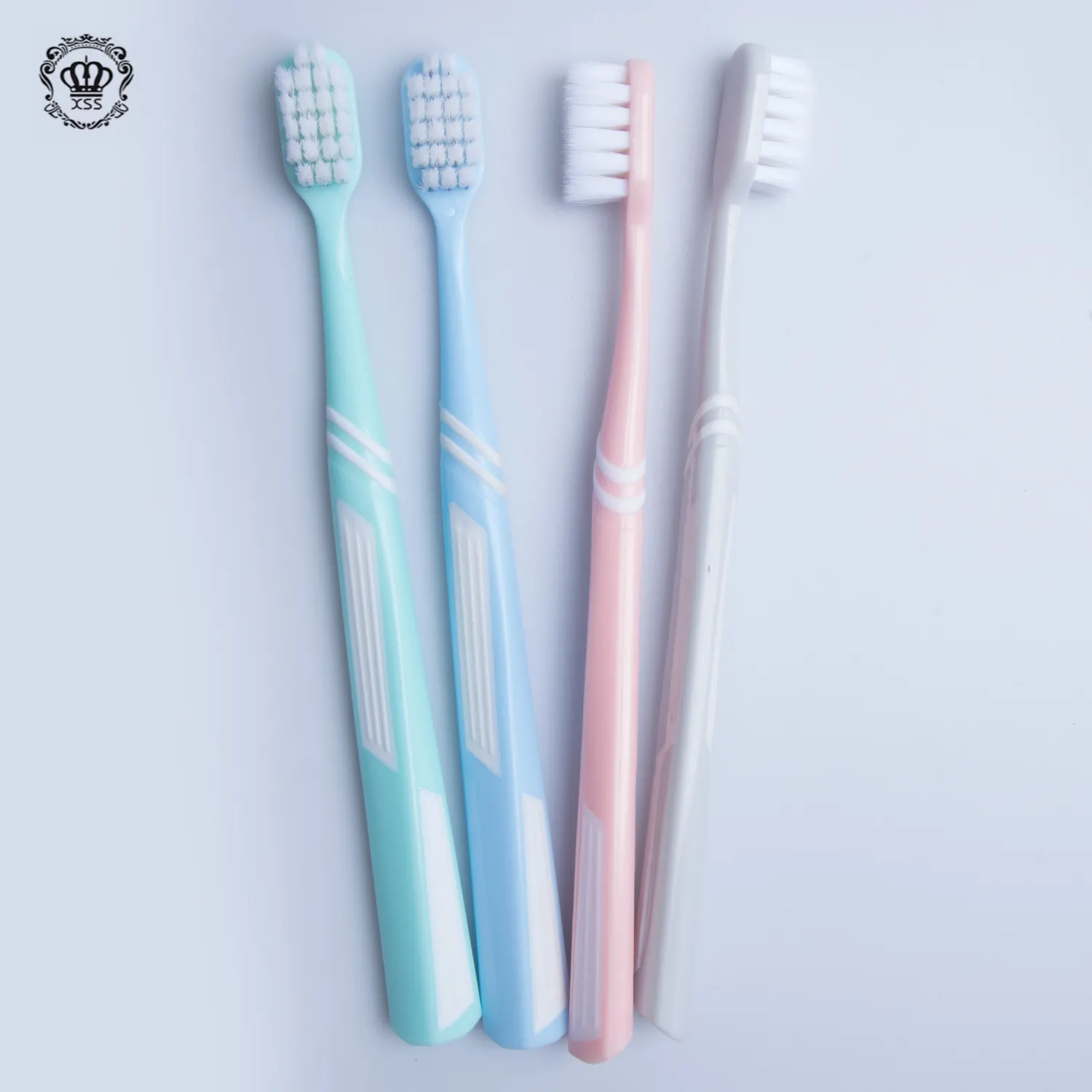 XiBrush新デザインオーラルガム歯ブラシケース付きメーカー卸売アダルトホームオーラルソフトブラシナイロンプラスチック歯ブラシ