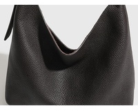 Sacs fourre-tout en cuir de vache souple, sacs à bandoulière pour femmes à motif léopard, nouveau design simple 2026 avec pochette à cordon
