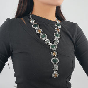 2024 Vintage Style Faux pierre naturelle chandail chaîne collier avec élégant Accent résine déclaration colliers bijoux <span class=keywords><strong>pour</strong></span> femmes - Product Image 1