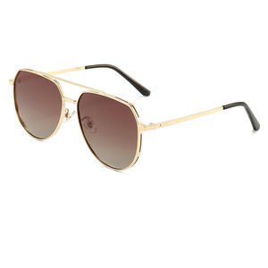 Logo personalizzato <span class=keywords><strong>occhiali</strong></span> da sole <span class=keywords><strong>Vintage</strong></span> stile aviazione grande montatura <span class=keywords><strong>occhiali</strong></span> da sole UV400 metallo pilota <span class=keywords><strong>occhiali</strong></span> da sole per gli uomini donne in oro argento - Product Image 6