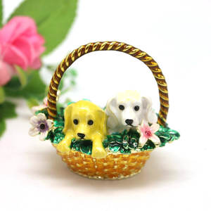 Эмалированная шкатулка-корзинка для мелочей с откидной крышкой, украшенная стразами и росписью, коллекционная фигурка собаки - Product Image 6