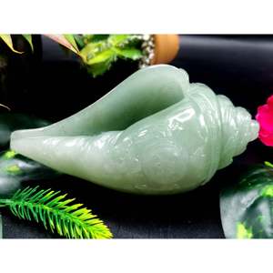 Increíble talla de concha de caracola auspiciosa en aventurina verde en cristales/piedras preciosas - Reiki/Chakra/Cura/Energía - 5.5 pulgadas y 440 - Product Image 1