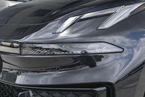 Lynk & Co 07 GT PHEV รถยนต์พลังงานใหม่ ระยะทางวิ่งไกล รถแฮร์เบอร์เกอร์ไฮบริดสุดหรู สำหรับตัวแทนจำหน่ายขายส่ง - Product Image 2