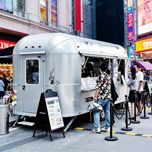 Food Truck Carré en Aluminium Entièrement Équipé avec Porche pour Snacks, Bonbons et Chips - Multifonctionnel et Personnalisable pour Utilisation Extérieure - Product Image 2