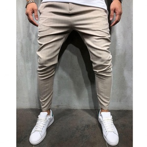 รับผลิตเสื้อผ้า OEM ขายส่ง กางเกงลำลองสตรีทแวร์ผู้ชาย กางเกงขายาวลายทางด้านข้างแบบกำหนดเอง - Product Image 1