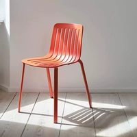 Chaise de salle à manger d'extérieur empilable de style nordique avec accoudoirs et dossier épaissi, chaise de loisirs pour la maison, le café et la terrasse
