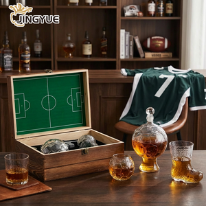 Decantador de Licor y Whisky con Forma de Balón de Fútbol, Juego de Vasos de Cerveza con Forma de Bota y Vaso de Whisky con Forma de Balón, Regalo para Hombres Amantes del Deporte y del Fútbol - Product Image 5