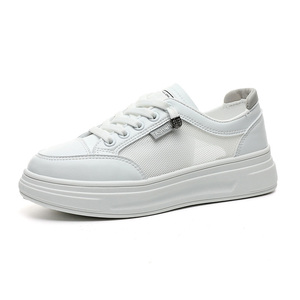 Chaussures plates décontractées à lacets pour femmes, tendance mode été, en maille ajourée respirante, antidérapantes, style sportif, fabriquées en Chine, pour les saisons printemps-automne - Product Image 2