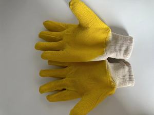 قفازات السلامة لأعمال البناء، مصنوعة من بوليستر الفوم ومطلية بموجة مطاطية باللون الأصفر وتتميز بطانة من القطن الصلب لأداء العمل الشاق - Product Image 5