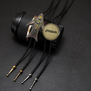 Vente en gros personnalisé <span class=keywords><strong>Cowboy</strong></span> Bolo <span class=keywords><strong>Cravate</strong></span> 3D en relief Argent Or Plaqué Alliage Serpent Chaîne Collier Cadeau De Mariage En Alliage De Zinc Numéro Forme - Product Image 1