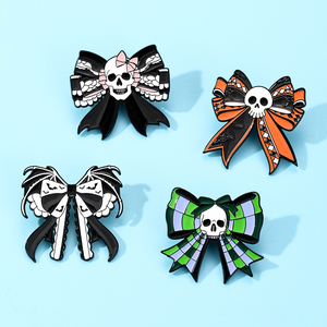 Broches en émail souple personnalisées en gros <span class=keywords><strong>pour</strong></span> Halloween, broches gothiques en métal avec impression UV, accessoire de mode effrayant en stock - Product Image 2