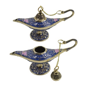 Porte-Encens Design Lampe Génie Doré Brûleur d'Encens et Diffuseur d'Aromathérapie en Métal Laiton Poli - Product Image 5