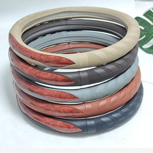 Funda para Volante de Cuero PU Marcan con Diseño de Grano de Madera en Relieve - Product Image 1