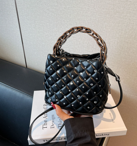 Sac bandoulière de luxe pour femme, design personnalisé avec logo, pour la portabilité et la mode féminine - Product Image 4