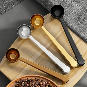 Cuchara de Acero Inoxidable Plateada con Recubrimiento Dorado para Café y Té, con Clip Integrado para Bolsas, Sin Rayaduras - Product Image 3