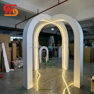 ฉากหลังงานแต่งงานดีไซน์ใหม่เรียบหรู สีขาว ทำจาก PVC สำหรับตกแต่งงานอีเว้นท์ ปาร์ตี้ และงานแต่งงาน - Product Image 1