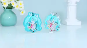 2024 Best New Acrylic Charm Sublimation Resin Keychain Custom Printed Anime Acrylic Keychains