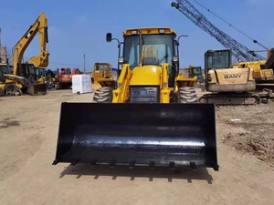 Excavadora cargadora JCB 4CX de cuatro ruedas con dirección en las cuatro ruedas, de gran demanda, con bajo consumo de combustible y alta rentabilidad. - Product Image 4