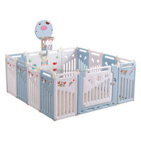 Parc de jeu modulaire en plastique HDPE pour bébé, avec panneaux de jeu multiples et panier de basket, pour l'intérieur et l'éveil des tout-petits