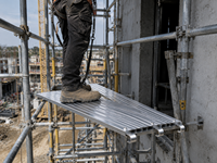Planche d'échafaudage en aluminium robuste de 9,5 pouces avec crochets, antidérapante et moletée, pour la construction