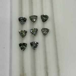 Rare Gemstone Unheated Green <b>Tanzanite</b> Trillion Cut Calibrated Gemstones Bulk Product - Product Image 4