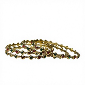 กำไลข้อมือประดับมุกเทียมสีทองเรขาคณิตทันสมัยทำด้วยมือสำหรับสุภาพสตรี-เจ้าสาวแบบดั้งเดิม - Product Image 2